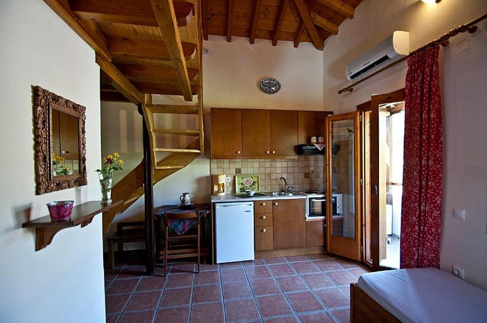 Katikies Stamatias Studios & Maisonettes Agnontas المظهر الخارجي الصورة